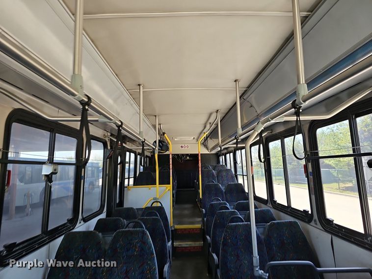 image for item DM1625 2006 Gillig  G29D102N4 transit bus