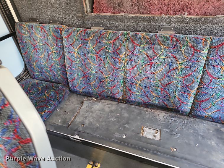 image for item DM1625 2006 Gillig  G29D102N4 transit bus