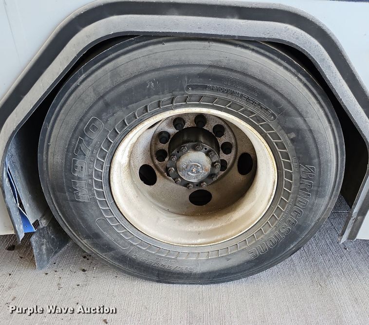 image for item DM1625 2006 Gillig  G29D102N4 transit bus