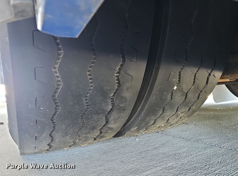 image for item DM1625 2006 Gillig  G29D102N4 transit bus