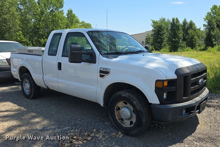 image for item DM1731 2008 Ford F250 Super Duty XL SuperCab pickup truck