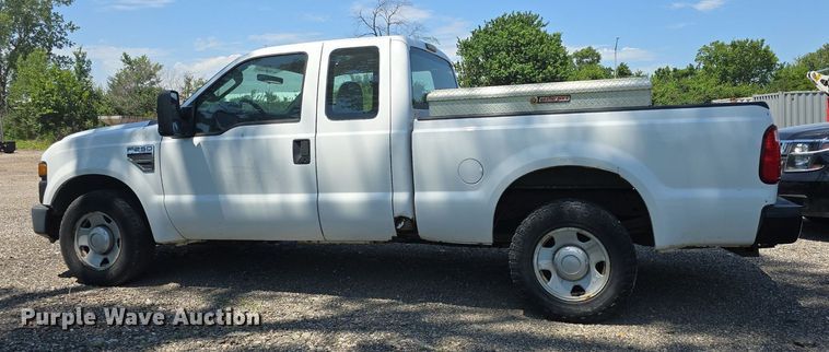 image for item DM1731 2008 Ford F250 Super Duty XL SuperCab pickup truck