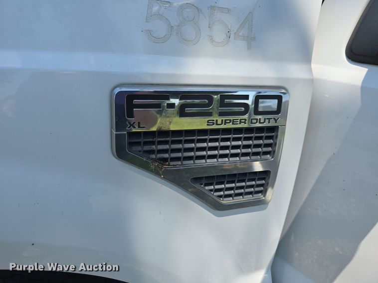 image for item DM1731 2008 Ford F250 Super Duty XL SuperCab pickup truck