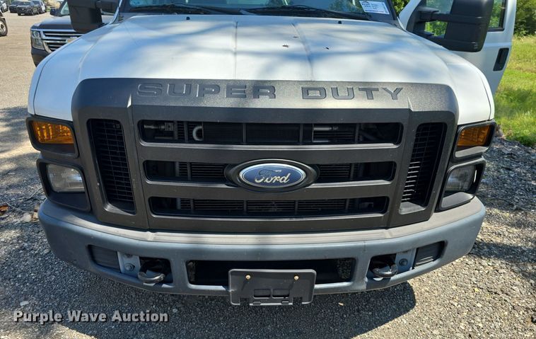 image for item DM1731 2008 Ford F250 Super Duty XL SuperCab pickup truck