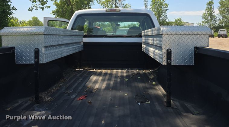 image for item DM1731 2008 Ford F250 Super Duty XL SuperCab pickup truck