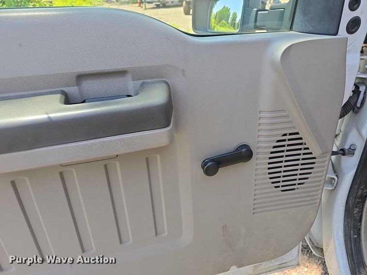 image for item DM1731 2008 Ford F250 Super Duty XL SuperCab pickup truck