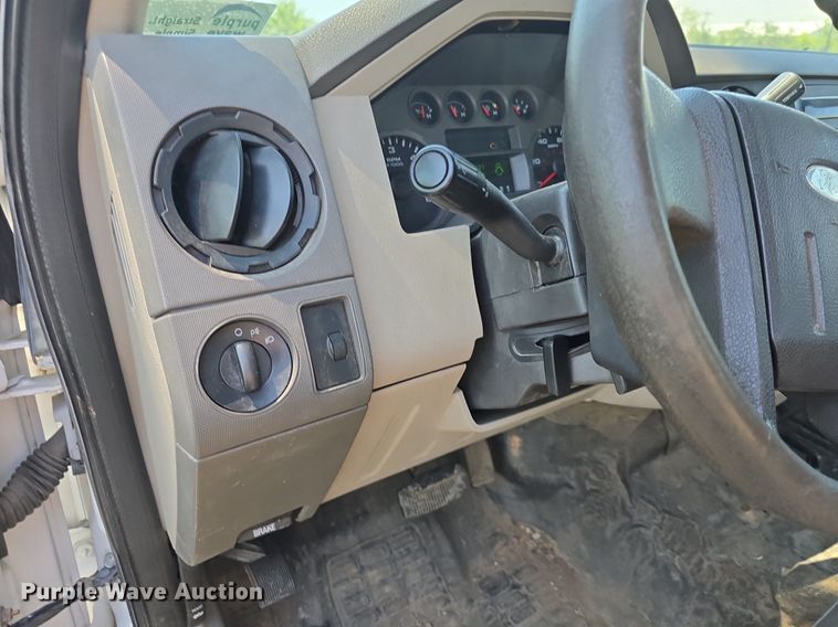 image for item DM1731 2008 Ford F250 Super Duty XL SuperCab pickup truck