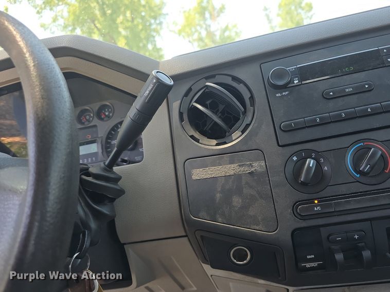 image for item DM1731 2008 Ford F250 Super Duty XL SuperCab pickup truck