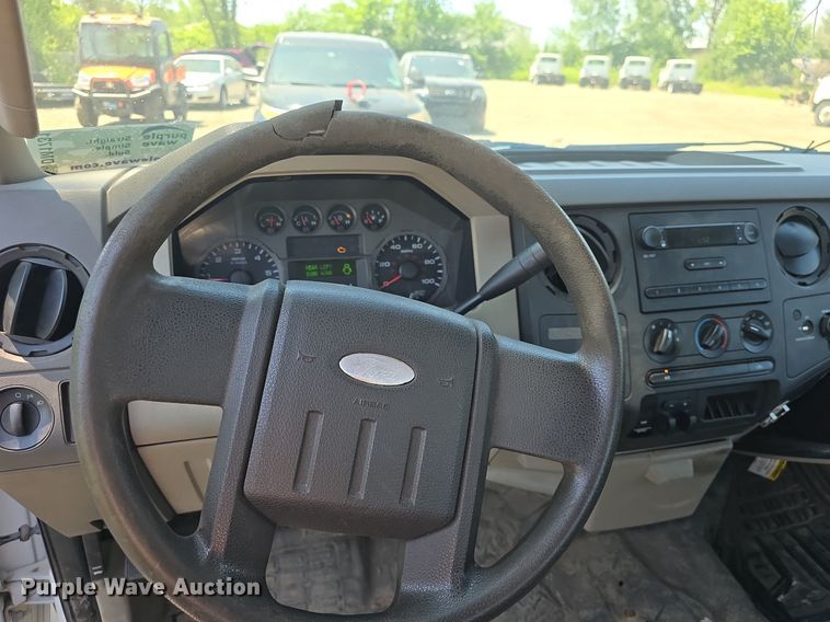 image for item DM1731 2008 Ford F250 Super Duty XL SuperCab pickup truck