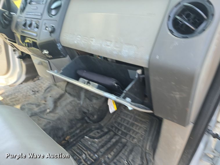 image for item DM1731 2008 Ford F250 Super Duty XL SuperCab pickup truck