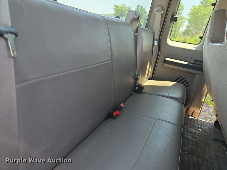 image for item DM1731 2008 Ford F250 Super Duty XL SuperCab pickup truck