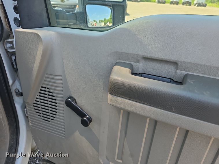 image for item DM1731 2008 Ford F250 Super Duty XL SuperCab pickup truck