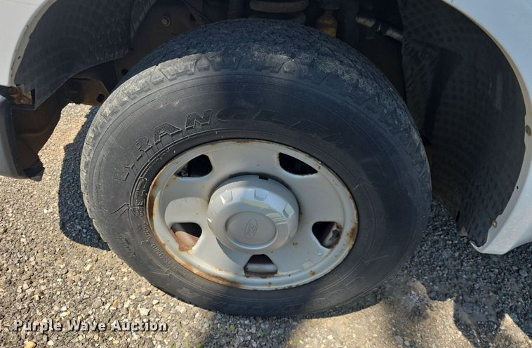 image for item DM1731 2008 Ford F250 Super Duty XL SuperCab pickup truck