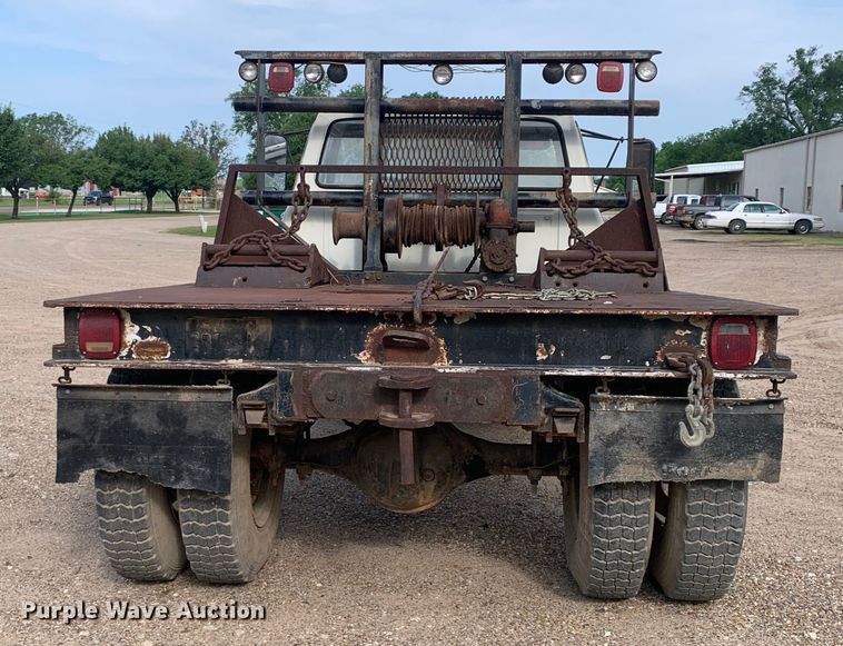 image for item DM7840 1973 Ford  F600 flatbed truck