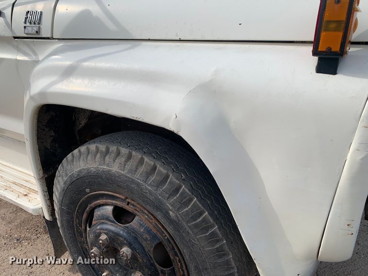 image for item DM7840 1973 Ford  F600 flatbed truck