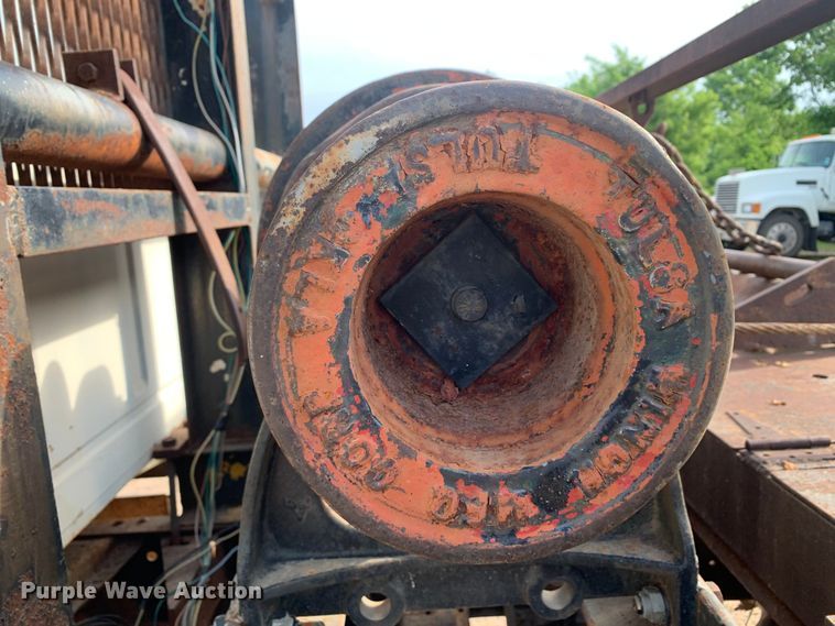 image for item DM7840 1973 Ford  F600 flatbed truck