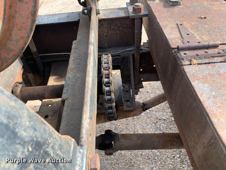 image for item DM7840 1973 Ford  F600 flatbed truck