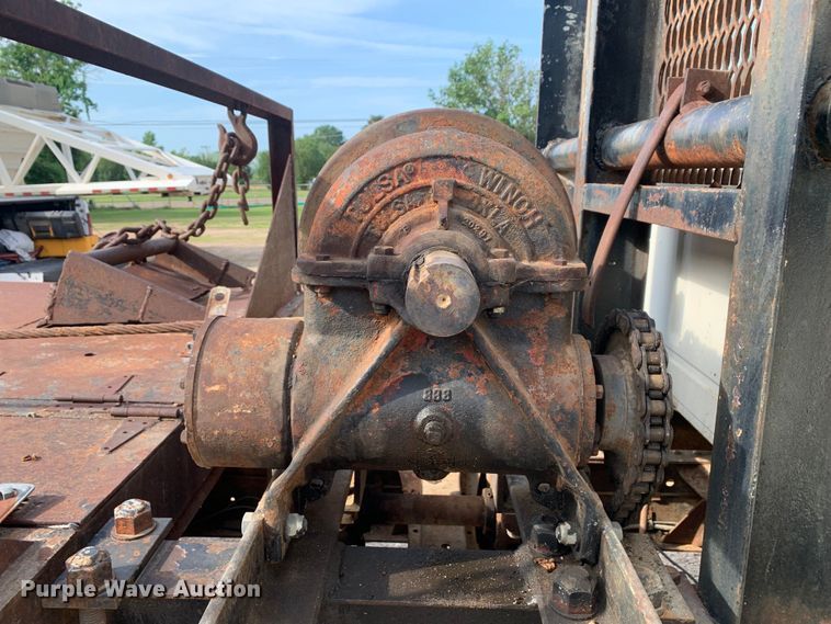 image for item DM7840 1973 Ford  F600 flatbed truck