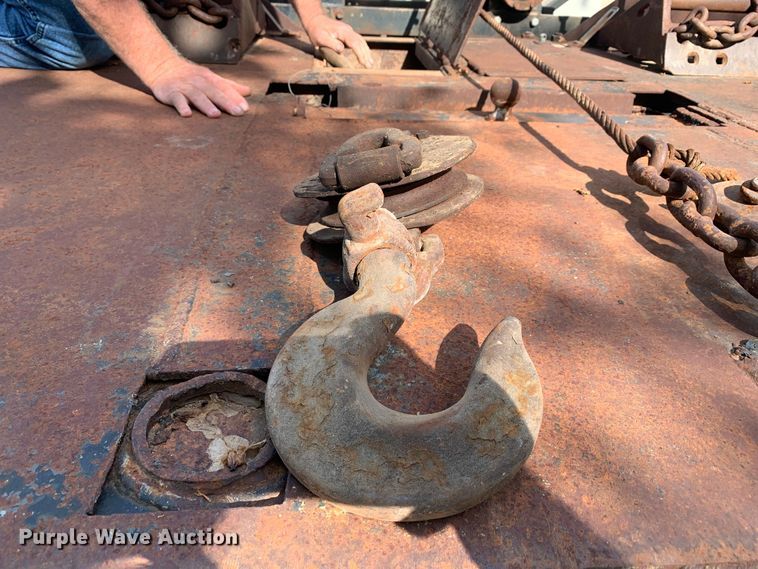 image for item DM7840 1973 Ford  F600 flatbed truck