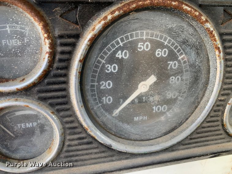 image for item DM7840 1973 Ford  F600 flatbed truck