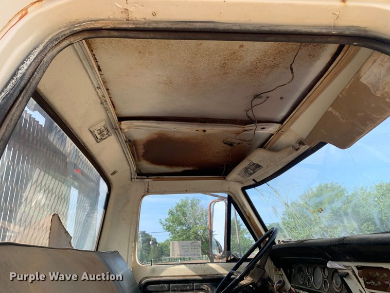 image for item DM7840 1973 Ford  F600 flatbed truck