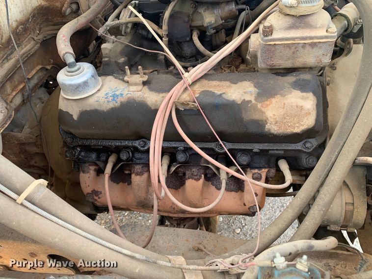 image for item DM7840 1973 Ford  F600 flatbed truck