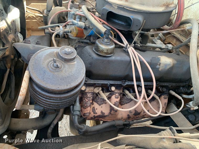 image for item DM7840 1973 Ford  F600 flatbed truck