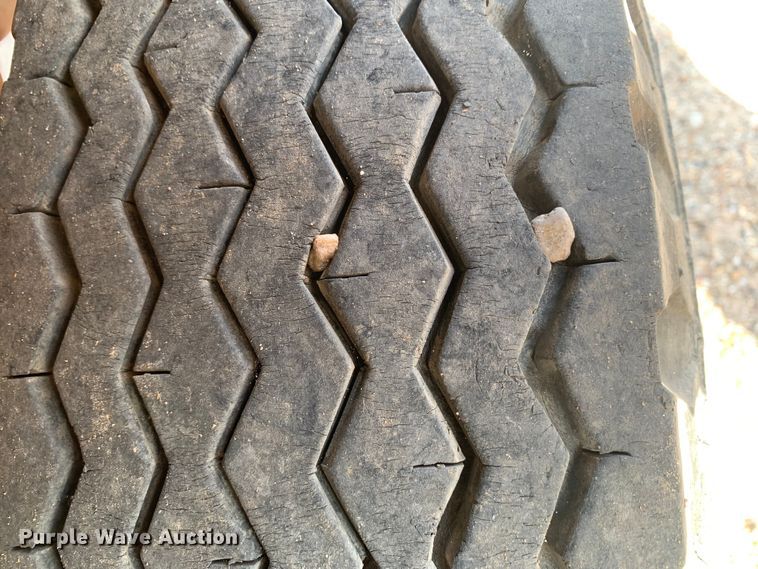 image for item DM7840 1973 Ford  F600 flatbed truck