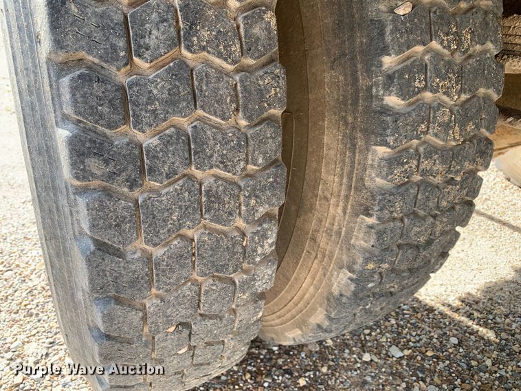 image for item DM7840 1973 Ford  F600 flatbed truck