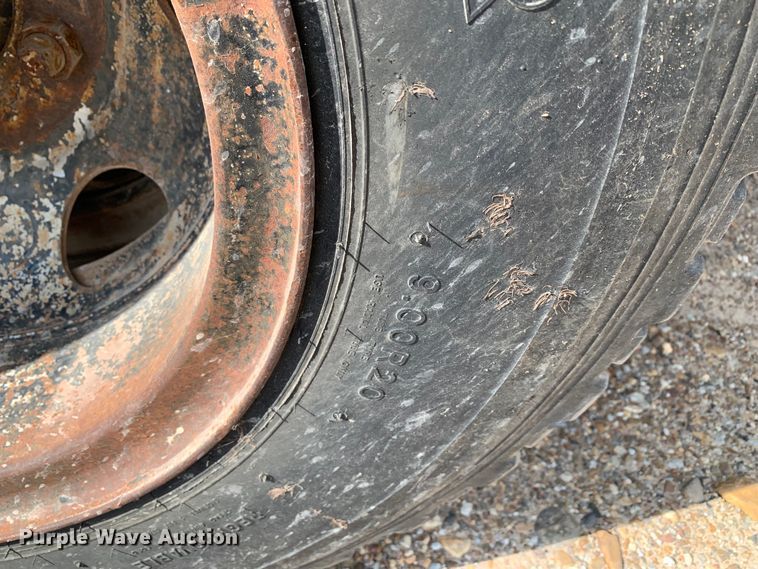 image for item DM7840 1973 Ford  F600 flatbed truck