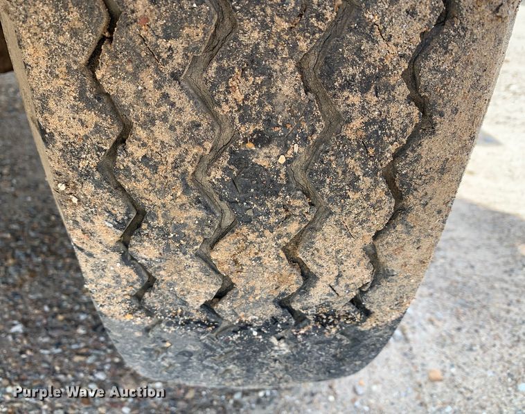 image for item DM7840 1973 Ford  F600 flatbed truck