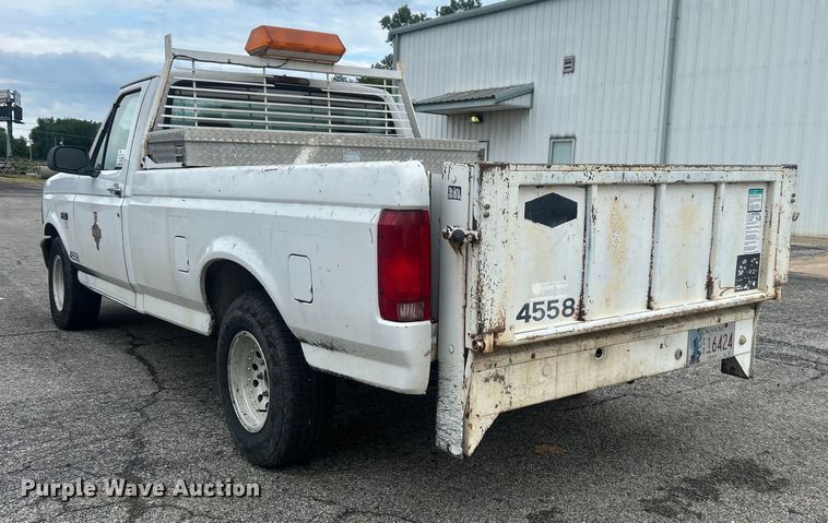 image for item DO6570 1996 Ford F150 pickup truck