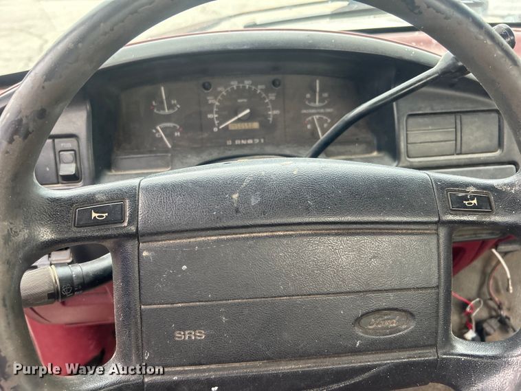 image for item DO6570 1996 Ford F150 pickup truck