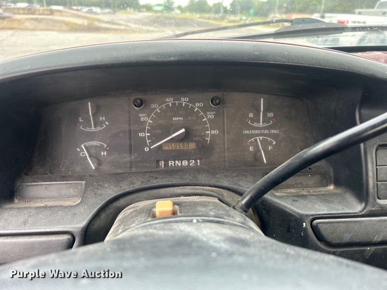 image for item DO6570 1996 Ford F150 pickup truck