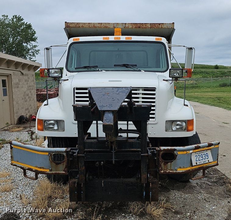 image for item DP0958 2000 International 4700 dump truck