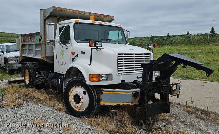 image for item DP0958 2000 International 4700 dump truck