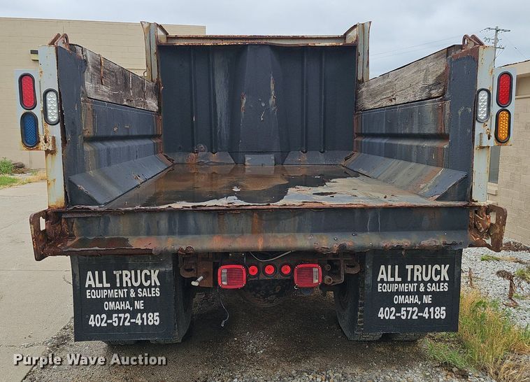 image for item DP0958 2000 International 4700 dump truck