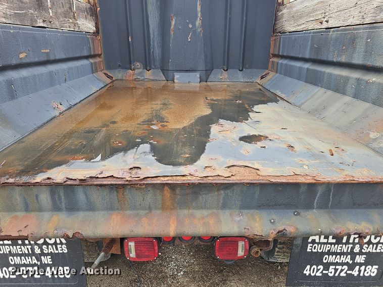 image for item DP0958 2000 International 4700 dump truck