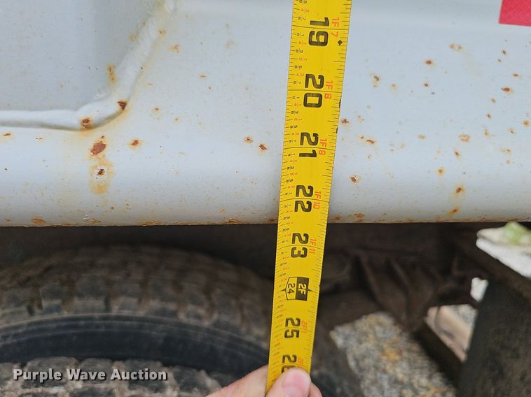 image for item DP0958 2000 International 4700 dump truck