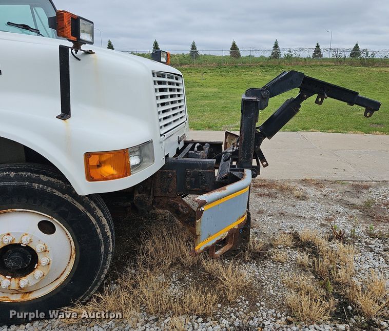 image for item DP0958 2000 International 4700 dump truck