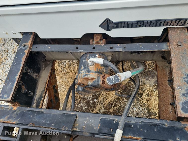 image for item DP0958 2000 International 4700 dump truck