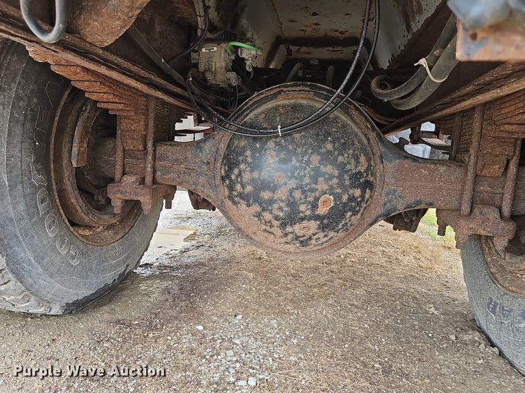 image for item DP0958 2000 International 4700 dump truck