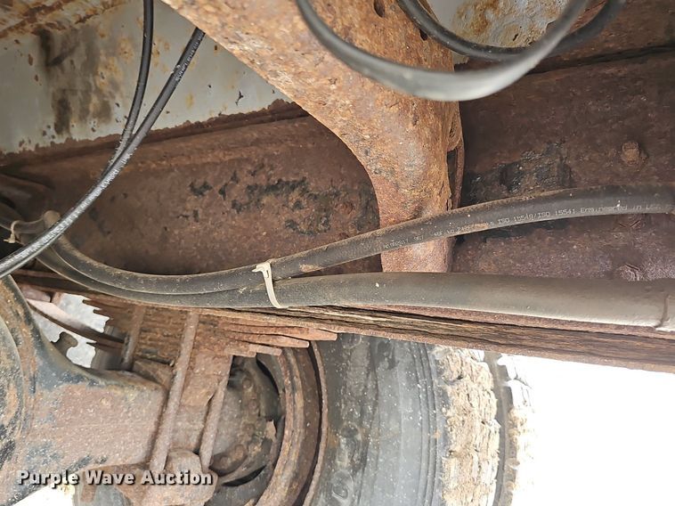 image for item DP0958 2000 International 4700 dump truck