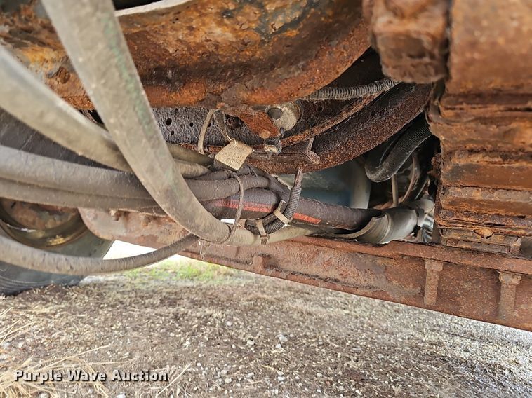 image for item DP0958 2000 International 4700 dump truck