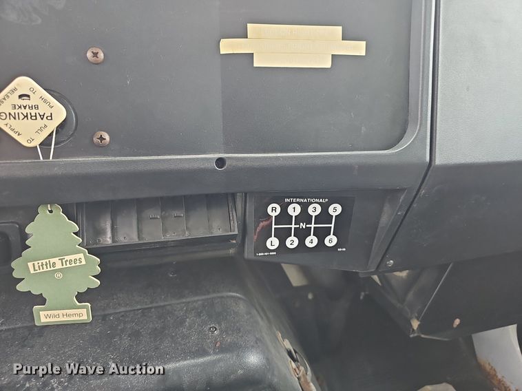 image for item DP0958 2000 International 4700 dump truck