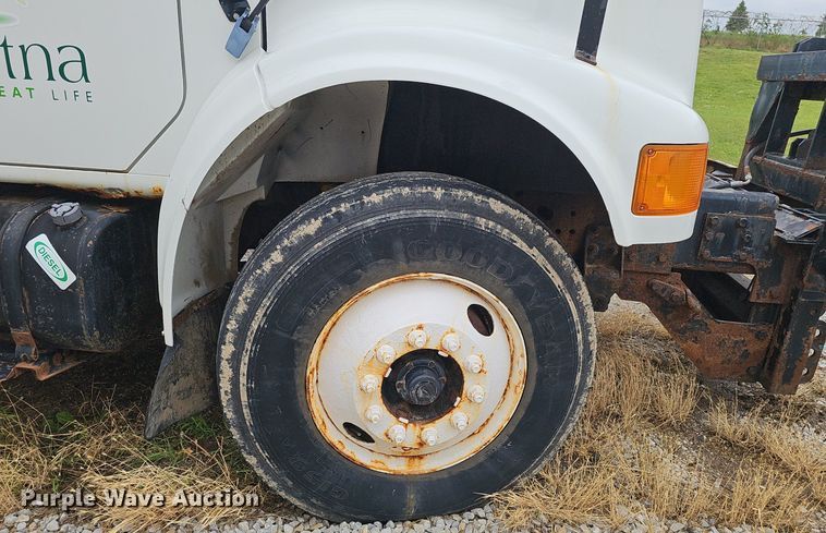 image for item DP0958 2000 International 4700 dump truck