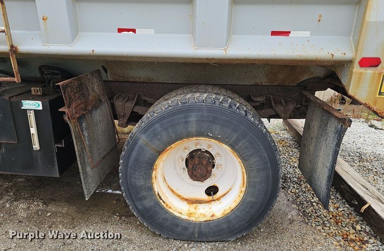 image for item DP0958 2000 International 4700 dump truck