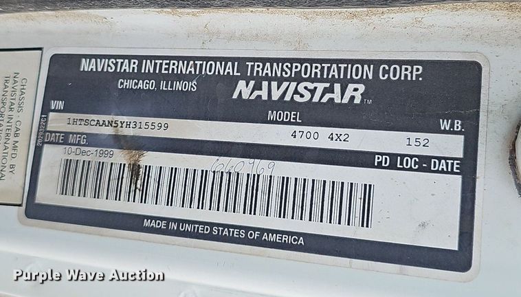 image for item DP0958 2000 International 4700 dump truck