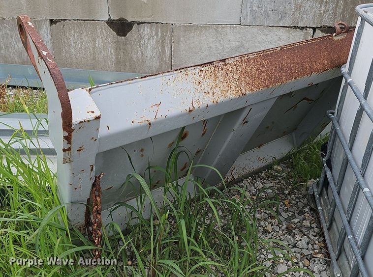 image for item DP0958 2000 International 4700 dump truck