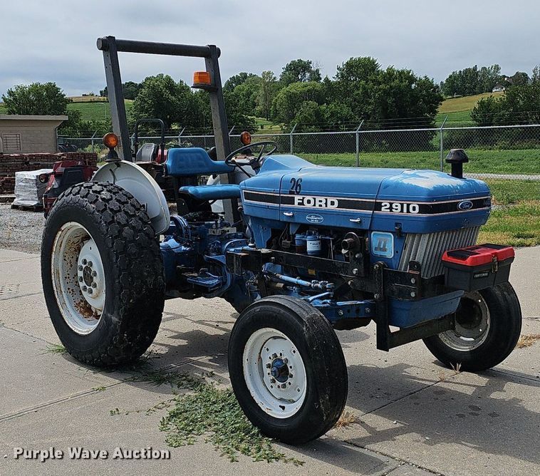 image for item DP0962 Ford 2910 Series II tractor